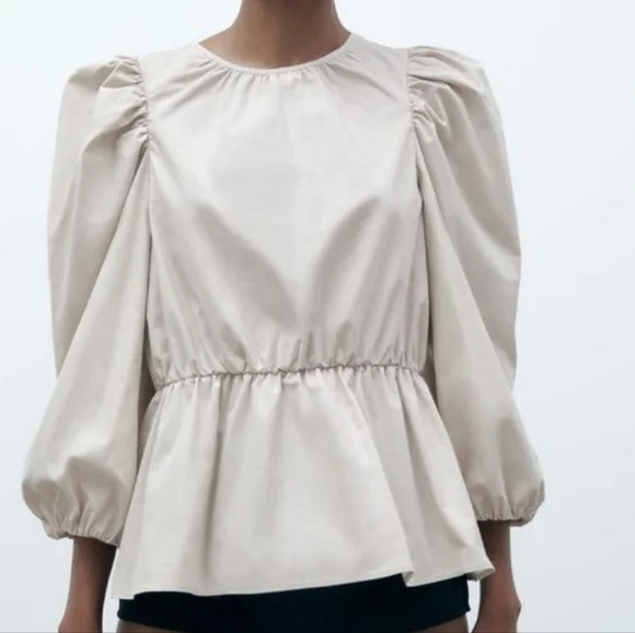 BNWT Zara puff sleeve top! - Picture 2 of 5